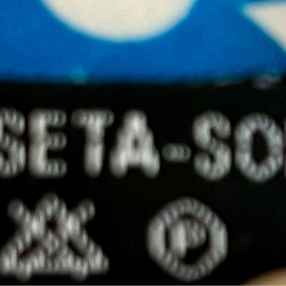 100% silk scarf 27/27 inches - Picture 8 of 15